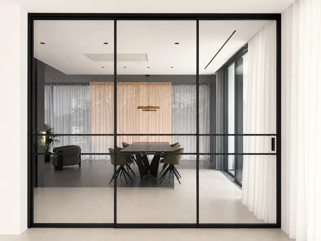 Cristalera del comedor, vivienda unifamiliar de obra nueva en Viladecavalls, Barcelona